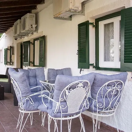 Holiday home Natural Beauty Spot Ano Garouna