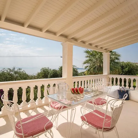 Ionian Garden - Pietra * Benitses (Corfu)