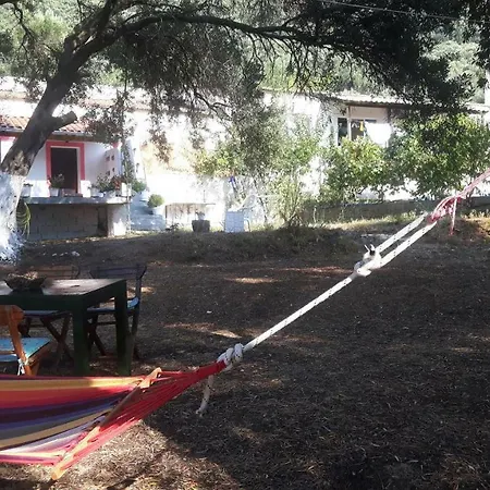 Mantzaros Traditional House Pentati