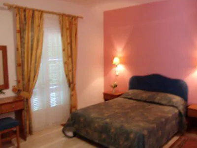 Athina 4* Mesongi