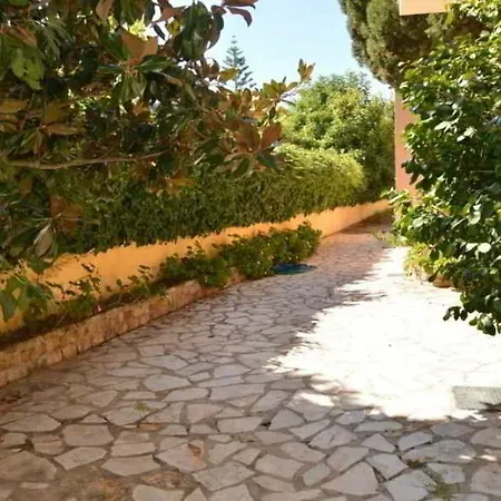 Philippos Aparthotel 2*
