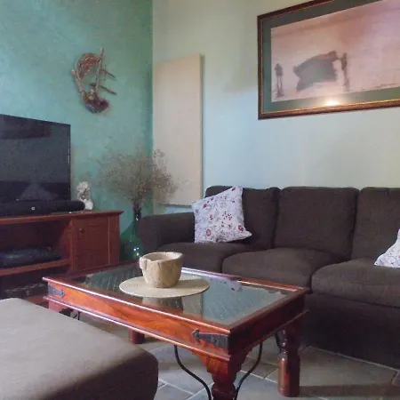 Holiday home Hillsidehouse *