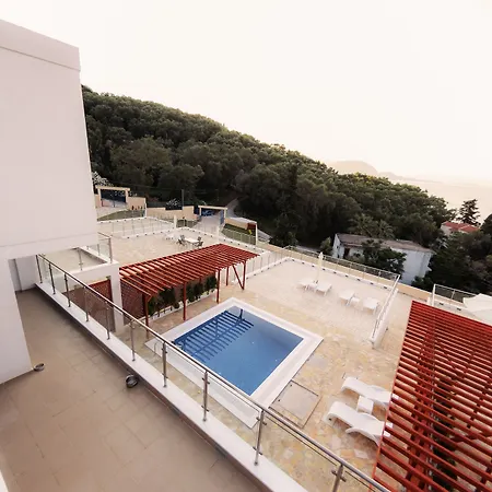 Jackson Villa *