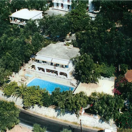 Paradise Aparthotel 2*