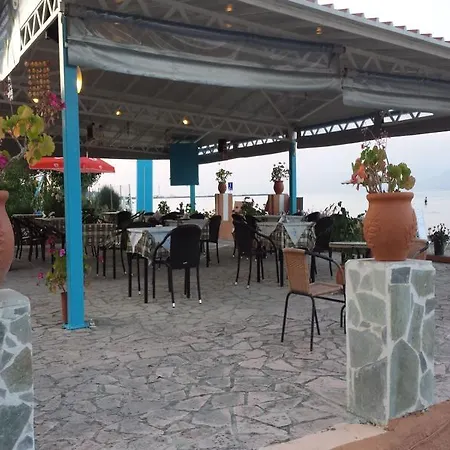 Guest house Nikolas Club 2*