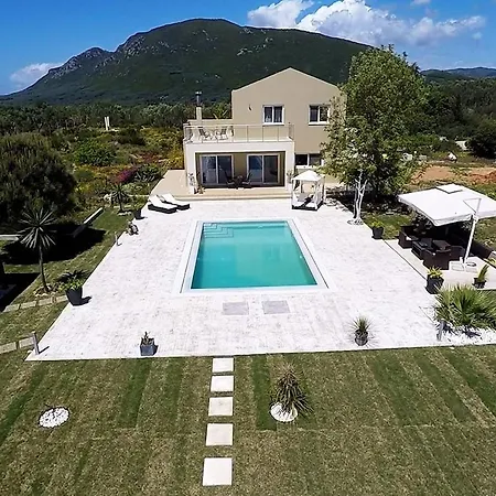 Land Of Sirius Villa *