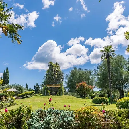 Triklino Estate Villa