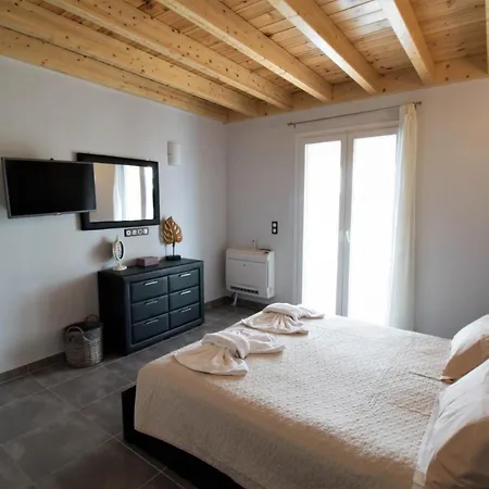 Villa De La Agios Stefanos Avliotes (Corfu)