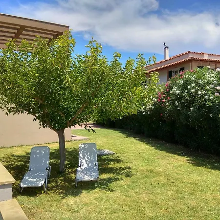 Dip In The Blue - 1 Holiday home