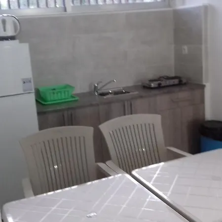 Full House Guest house Kavos