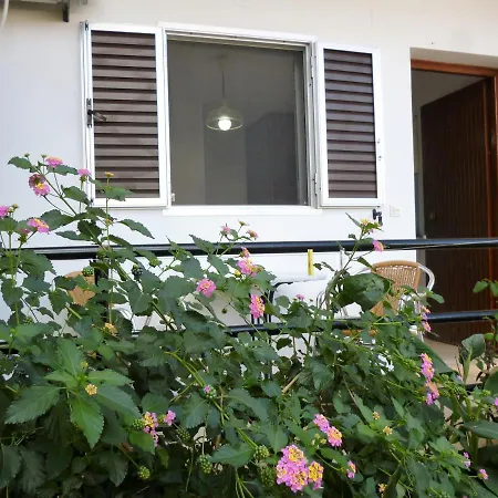 Kostas Apartment *