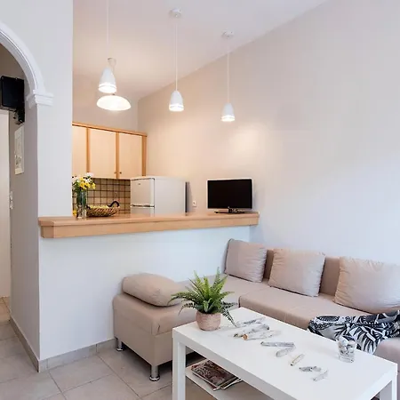 Kokoros Apartment