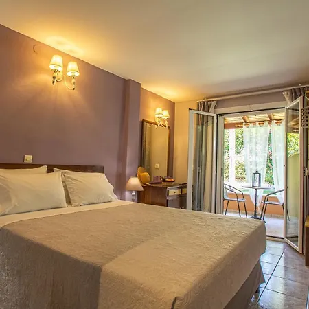 Tellis Bed & Breakfast 2*
