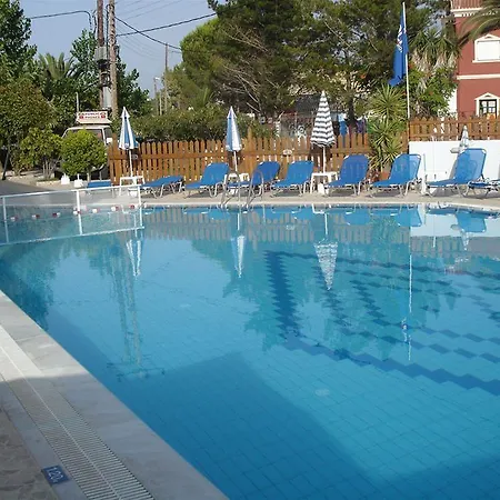Christakis Hotel 2*