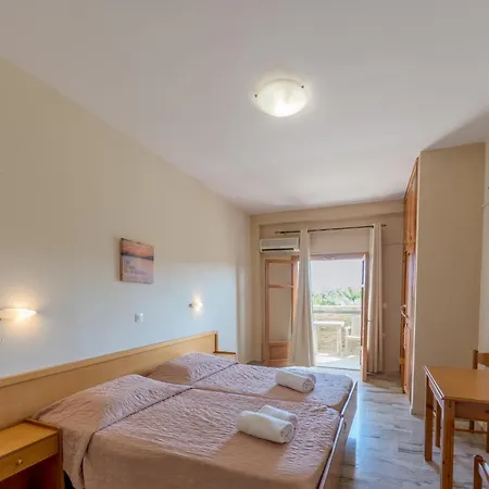 Chandris Aparthotel 3*