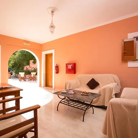 Nestoras Aparthotel 2*