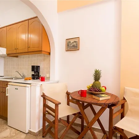 Nestoras Aparthotel