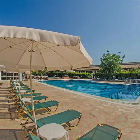 Takis Aparthotel 3*