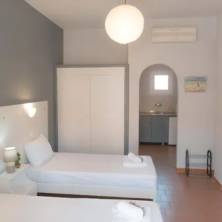 Aparthotel Nine Muses *