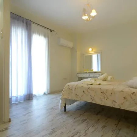 Angie Nymfes Corfu Villa *