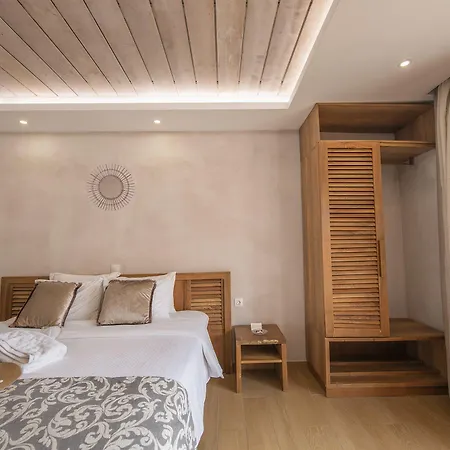 Ekati Maizonettes Hotel 4*
