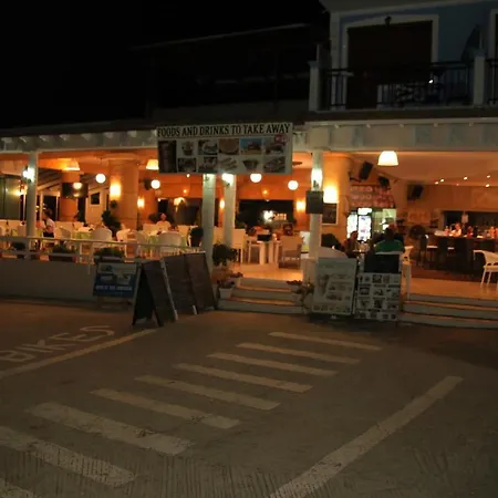 Santa Barbara Lakis Aparthotel Perivolion