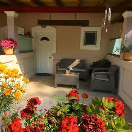Santa Barbara Lakis 3*