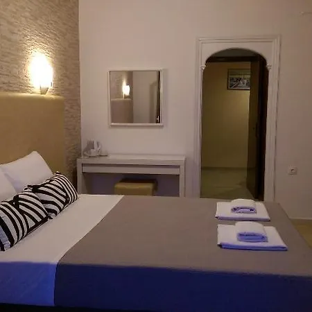 Tina Hotel 2*