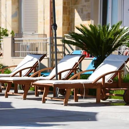 Angelo Del'arte Estate Hotel 4*
