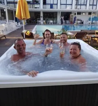 Nasos & Hotel