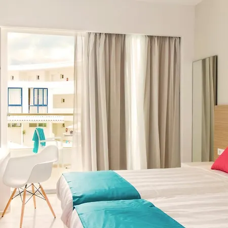 Nasos & Hotel 3*