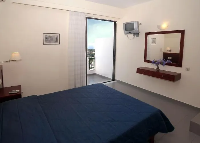 Nikolaos House Aparthotel Kommeno  photo