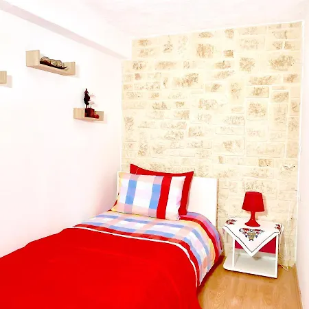 Holiday home Ermones Odyssesas *