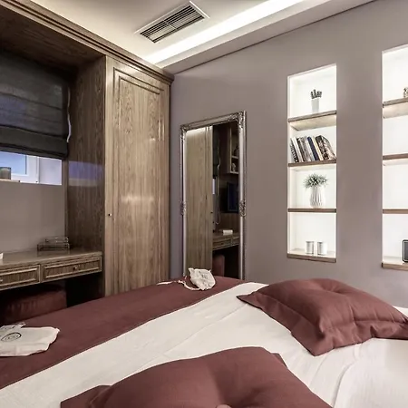 Opus 5 Luxury In Liston Corfu Apartment *