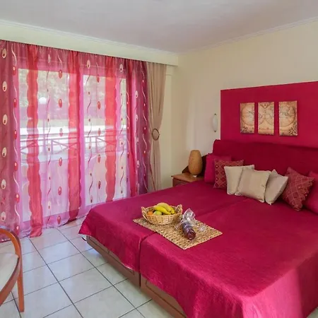 Aparthotel Damia Apts Sidárion