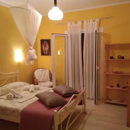 Spiti Mitsis * Arillas (Corfu)