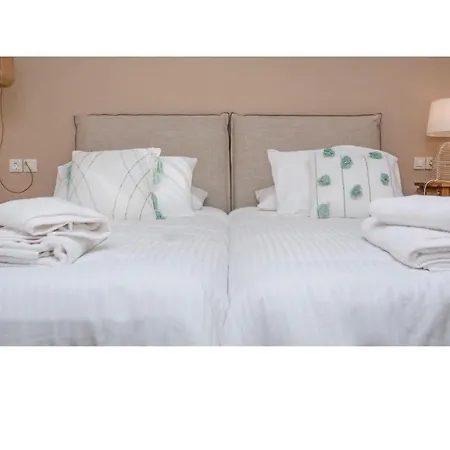 Athena Luxury Apartment Mesongi