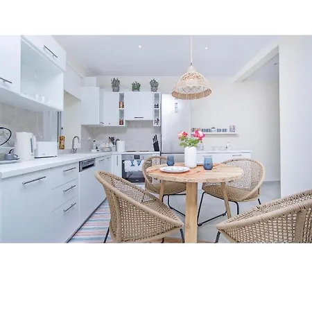Apartment Athena Luxury Mesongi