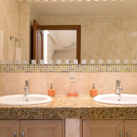 Villa View Villas-corfu-villa Eleni,4 Bedrooms,large Private Pool,prime Location Kassiopi