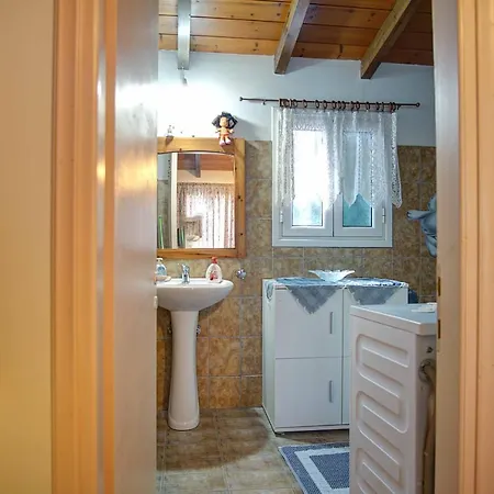 Yvoni Village House Apartment *