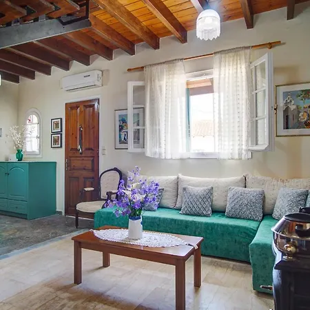 Apartment Yvoni Village House Kanakades