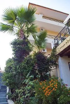 Alonakia Hotel 2*