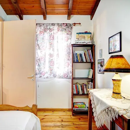 Apartment Yvoni Village House Kanakades