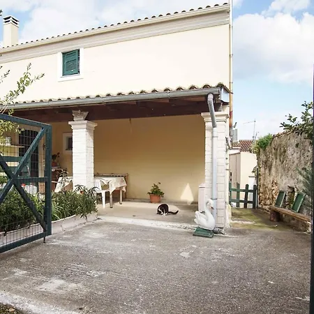 Yvoni Village House Apartment *