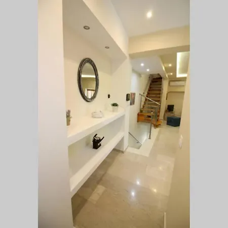 Santa Barbara Apartment Perivolion