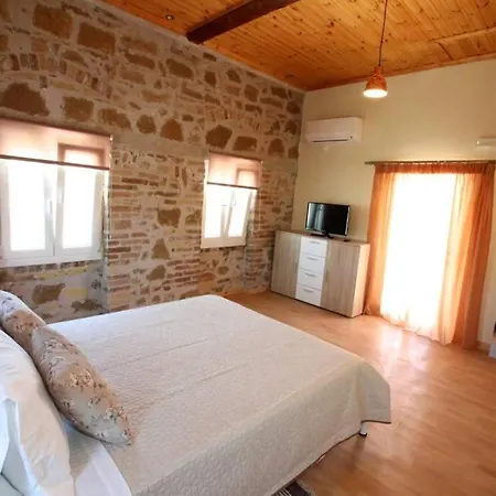 Apartment Santa Barbara Perivolion