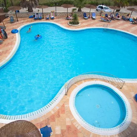 Anemona Aparthotel