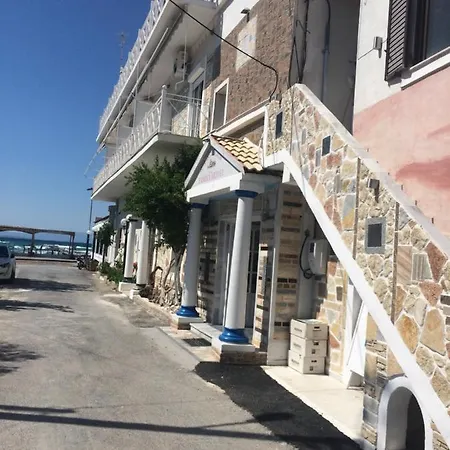 Petrakis Gasthof Lefkímmi