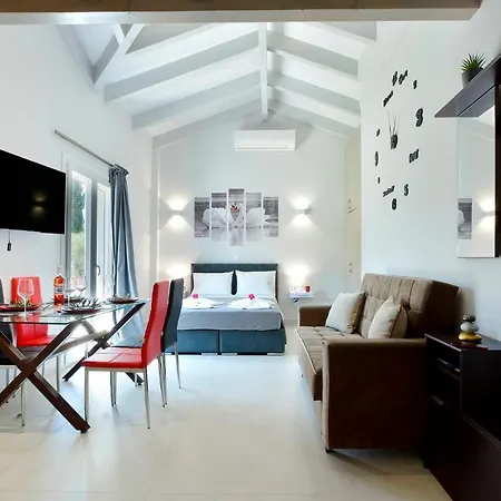 Villa Bratou Aqua In Stroggi *