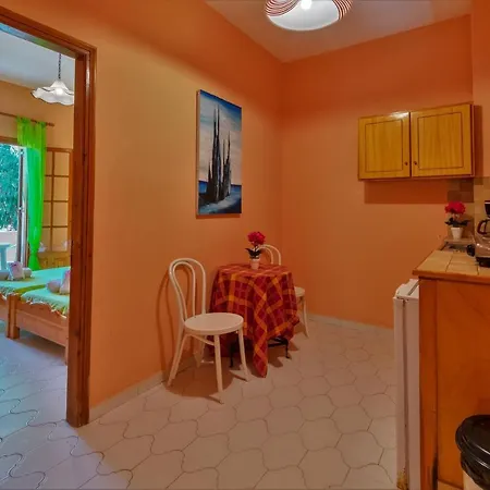 Olive Apartment *